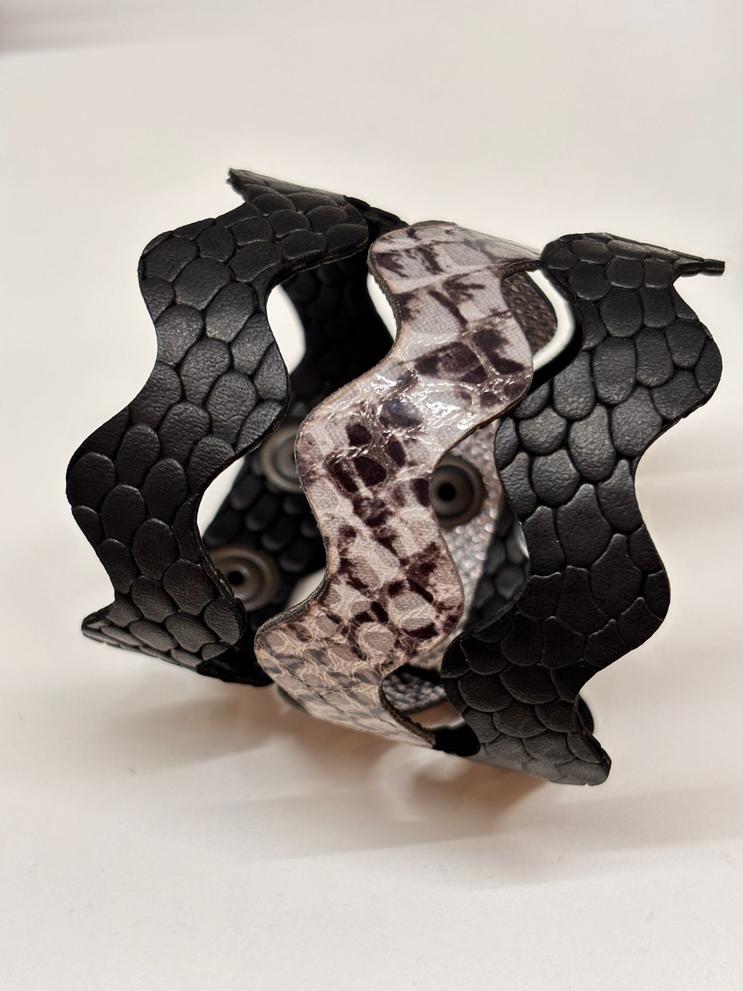 Bracciale ONDINA- Nero Rettile Mat