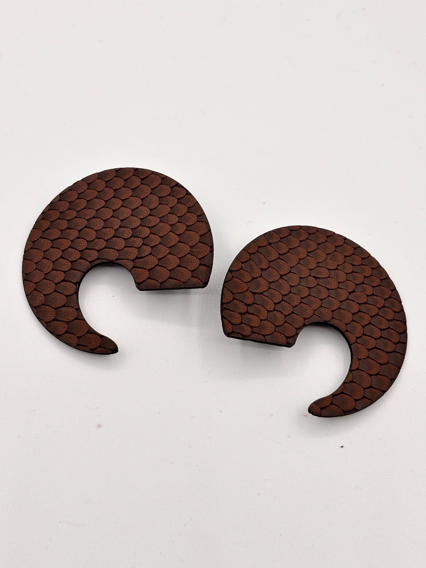 Orecchini VIRGOLA - Marrone Rettile Mat