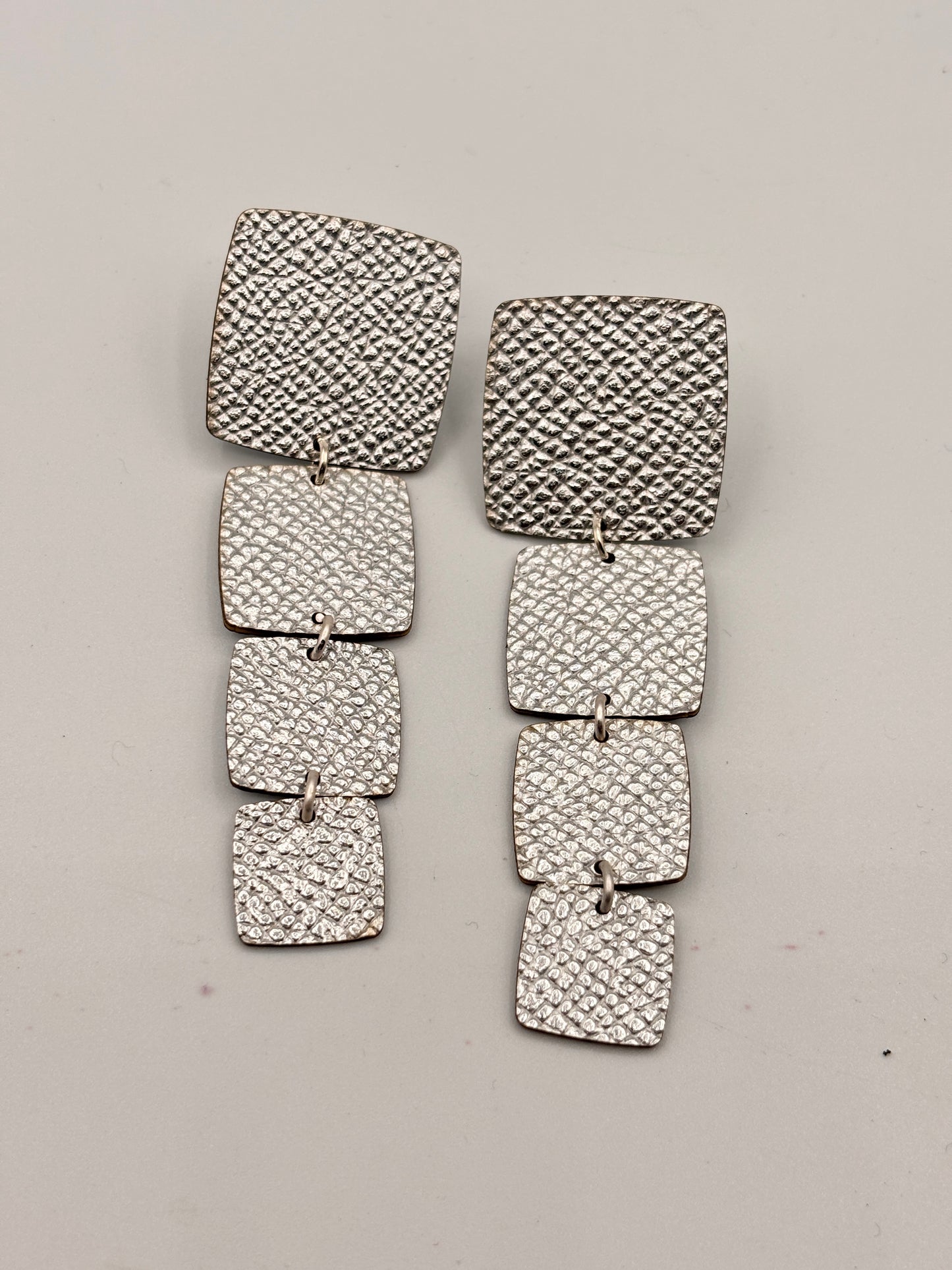 RECTANGLE EARRINGS - Matte Reptile Black