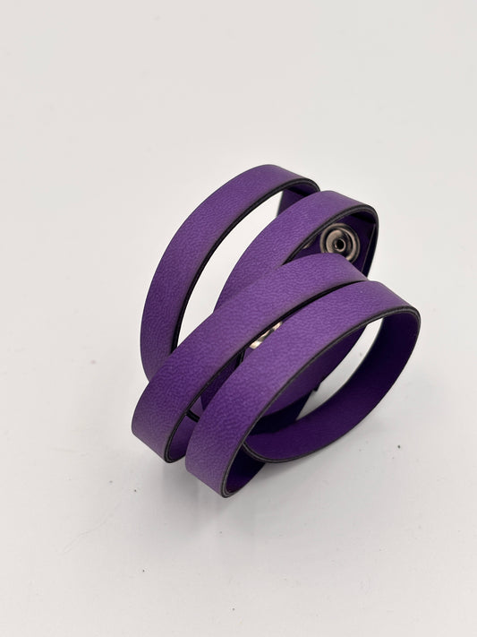 Infinity Bracelet - Black Reptile Mat