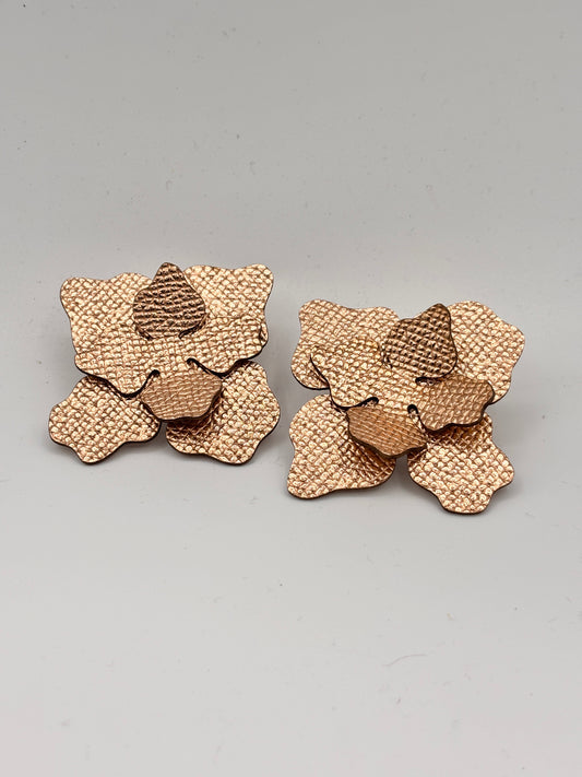 Orecchini FIORE - Oro Rosa Martellato