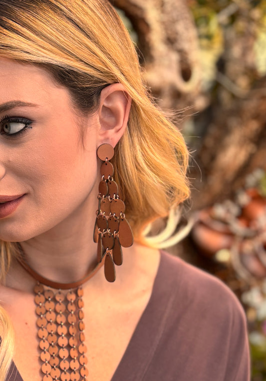 CHANDELIER EARRINGS - Wine