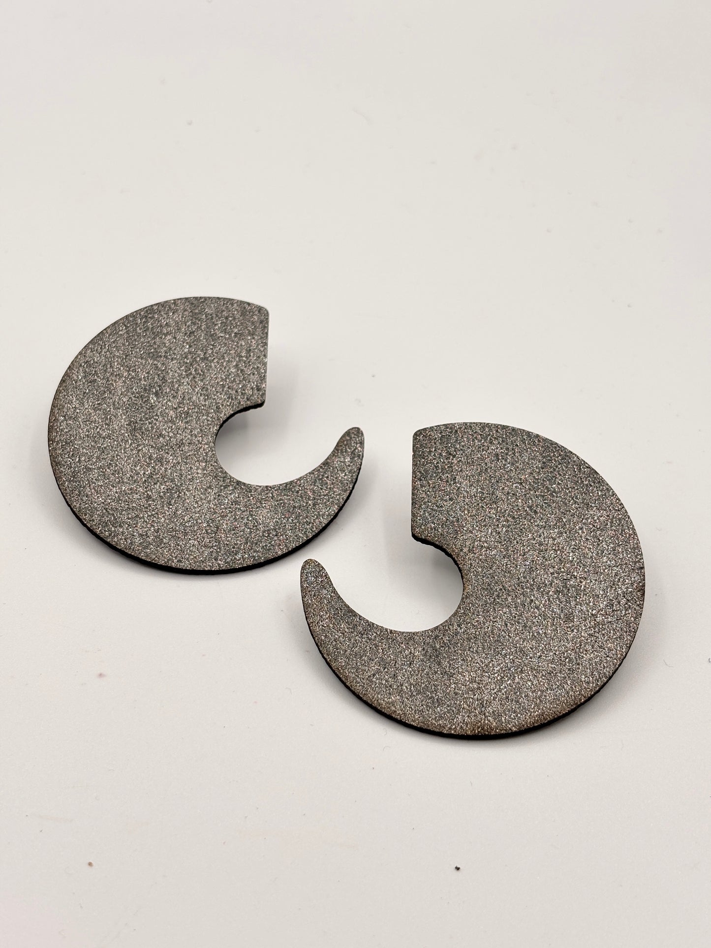 Orecchini VIRGOLA - Grigio Antracite Cangiante