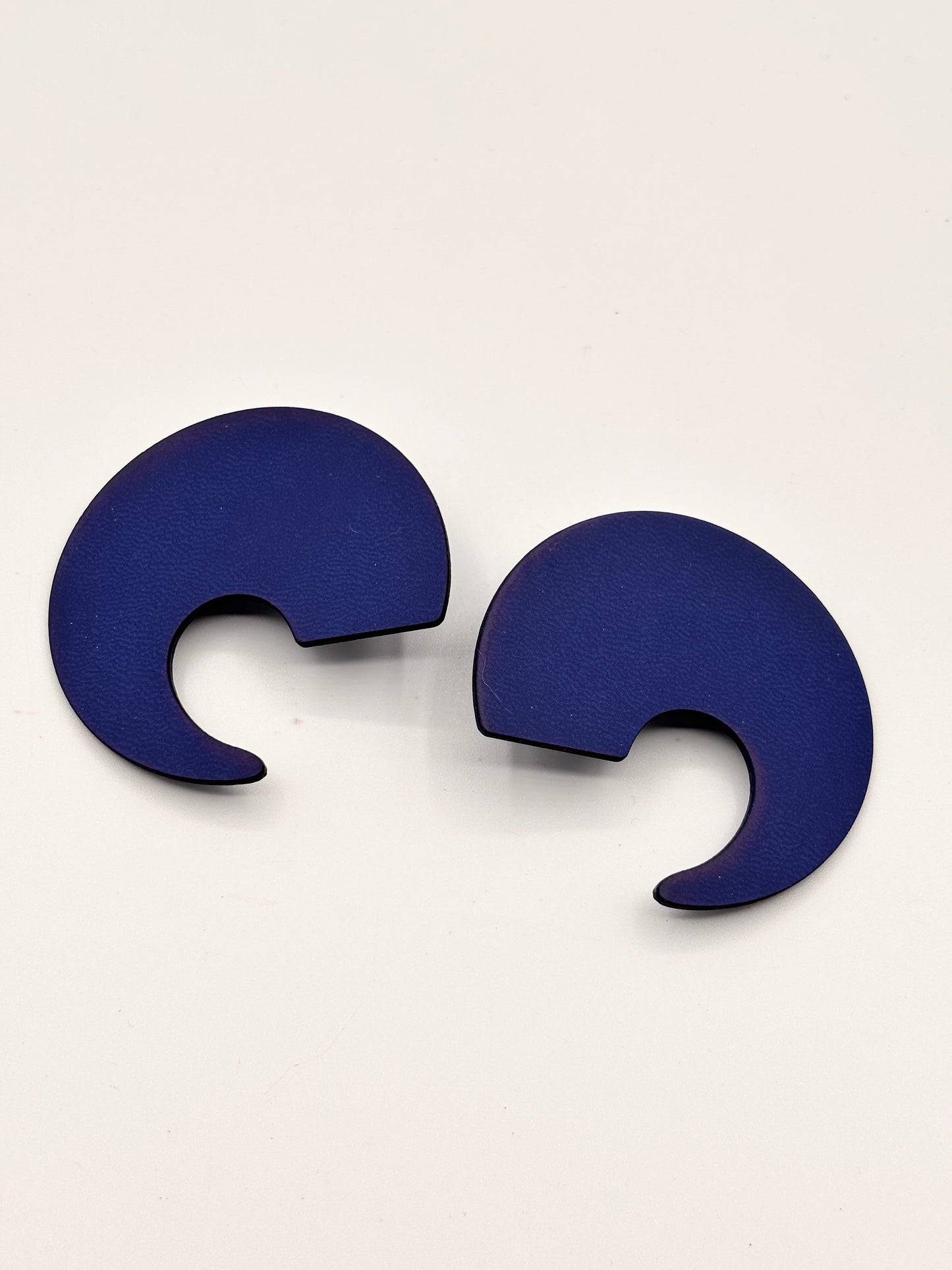 OVAL EARRINGS - Tiffany Green