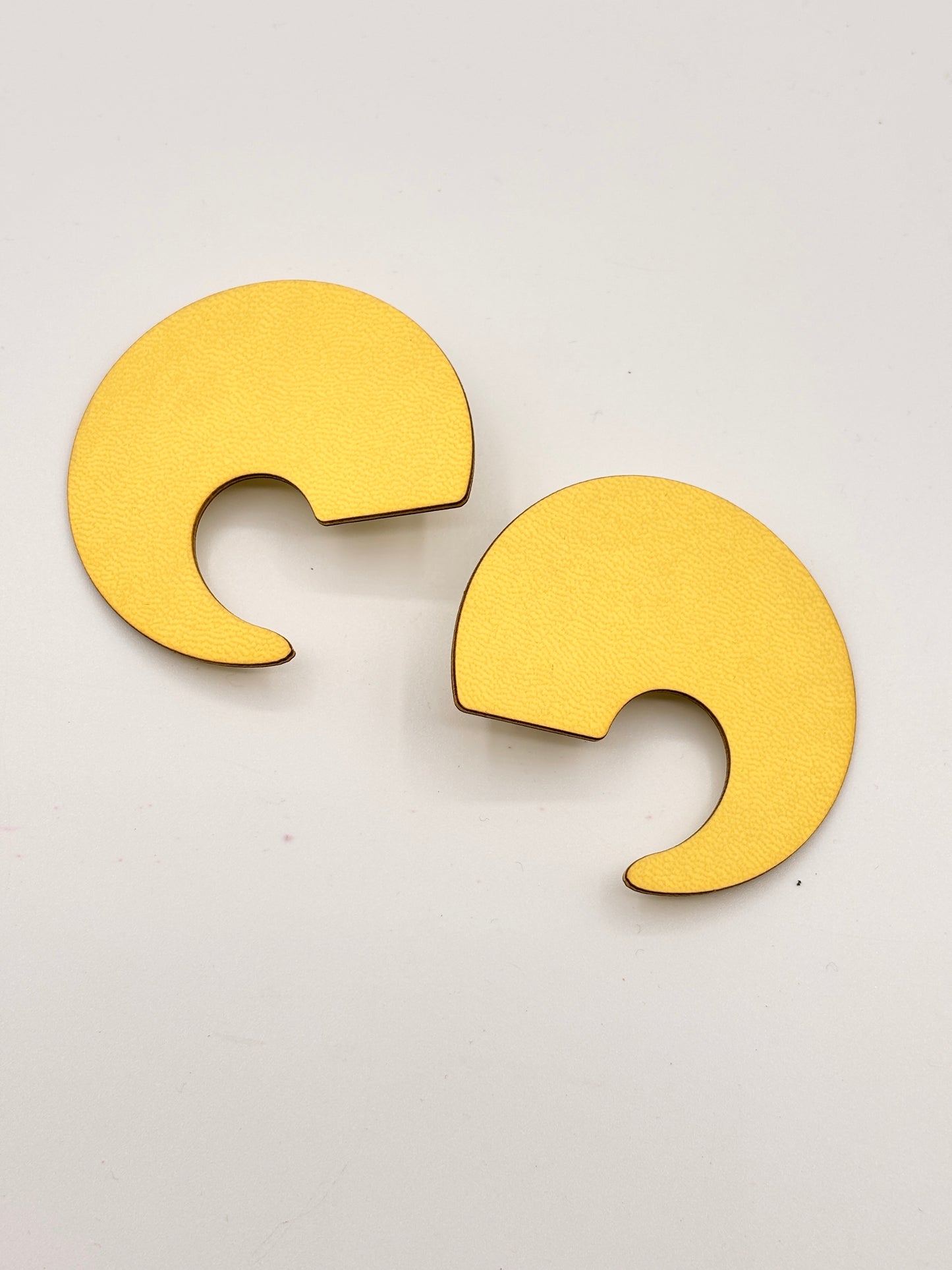 OVAL EARRINGS - Tiffany Green