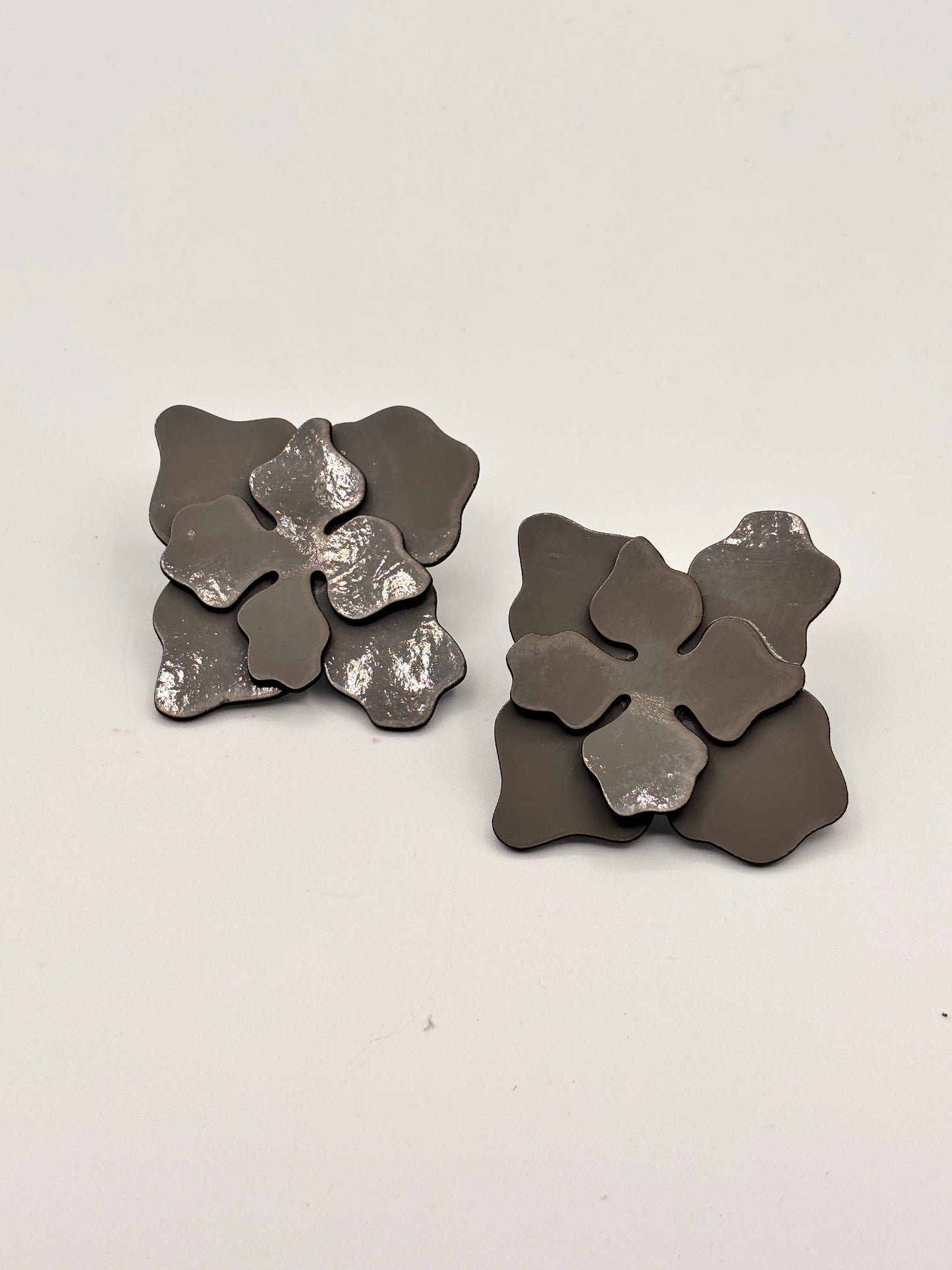 Orecchini FIORE - Grigio Lucido