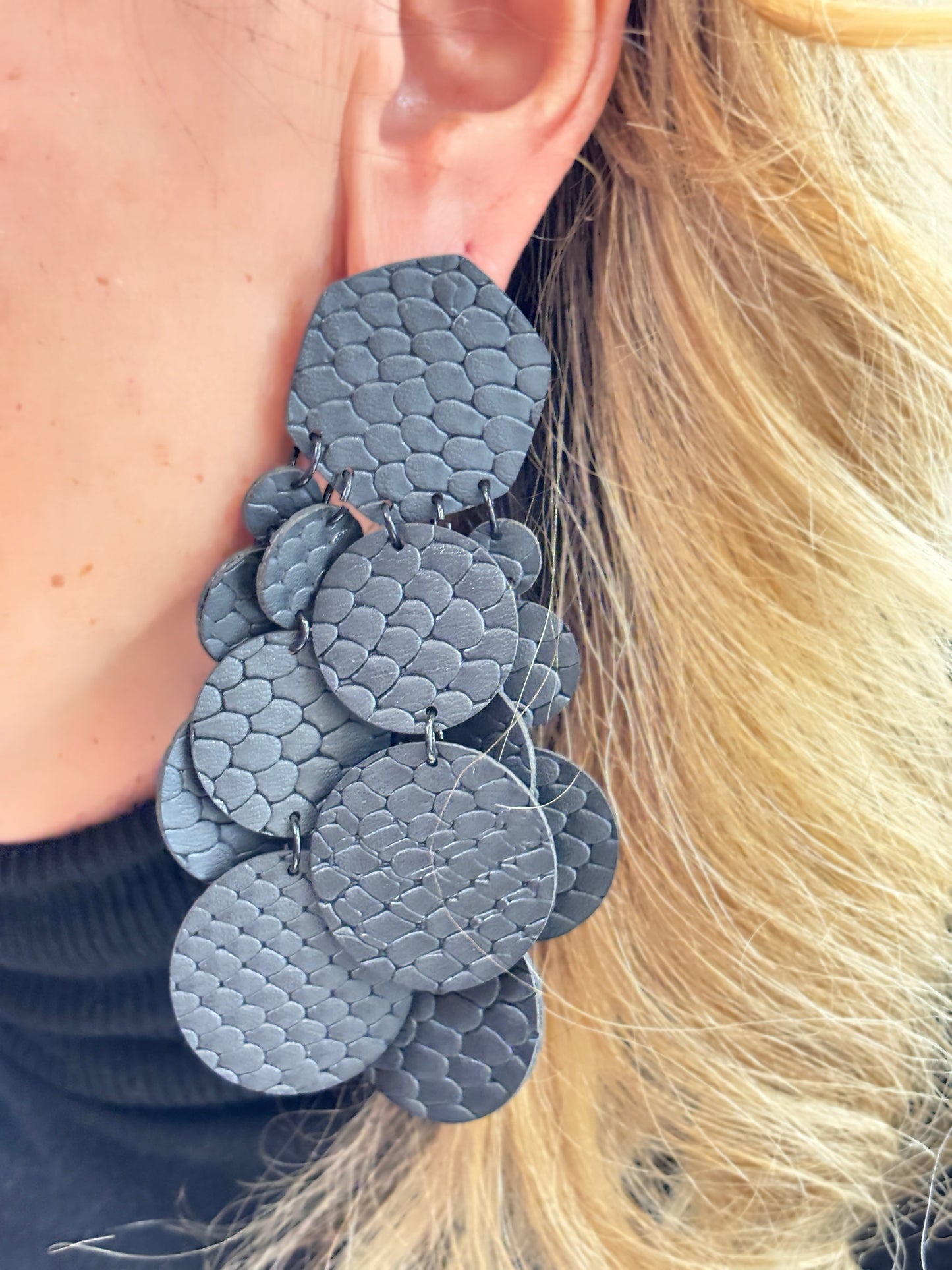 BUBBLES EARRINGS - Matte Reptile Black