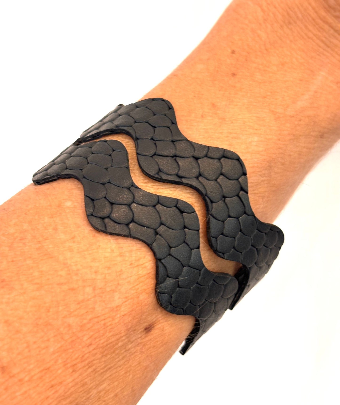 Intreccio Bracelet - Black Reptile Mat