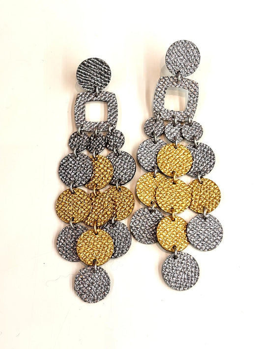 CHANDELIER EARRINGS - Gold